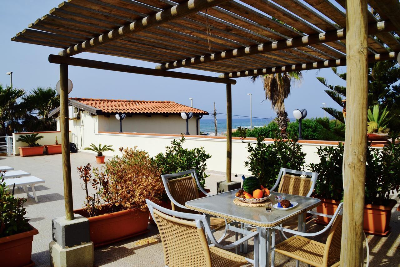 Caposud Residence And Beach Club Испика Екстериор снимка