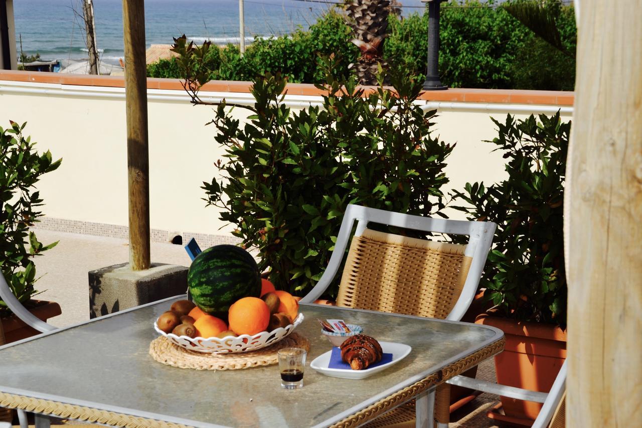 Caposud Residence And Beach Club Испика Екстериор снимка