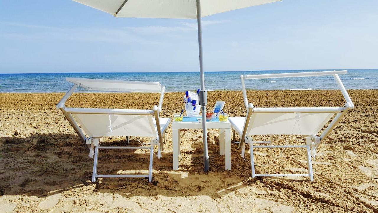 Caposud Residence And Beach Club Испика Екстериор снимка